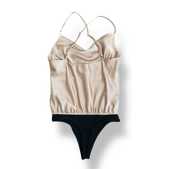 Show Me Your Mumu Diane Bodysuit In Rose‎ Gold Luxe Satin Womens Size XS - Picture 5 of 8